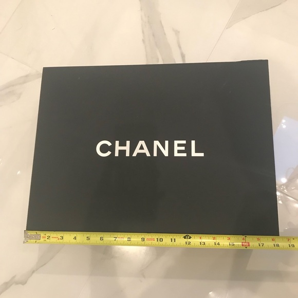 Chanel Box - Picture 5 of 7